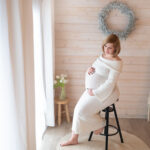 Babybauchbild im Tageslichtstudio
